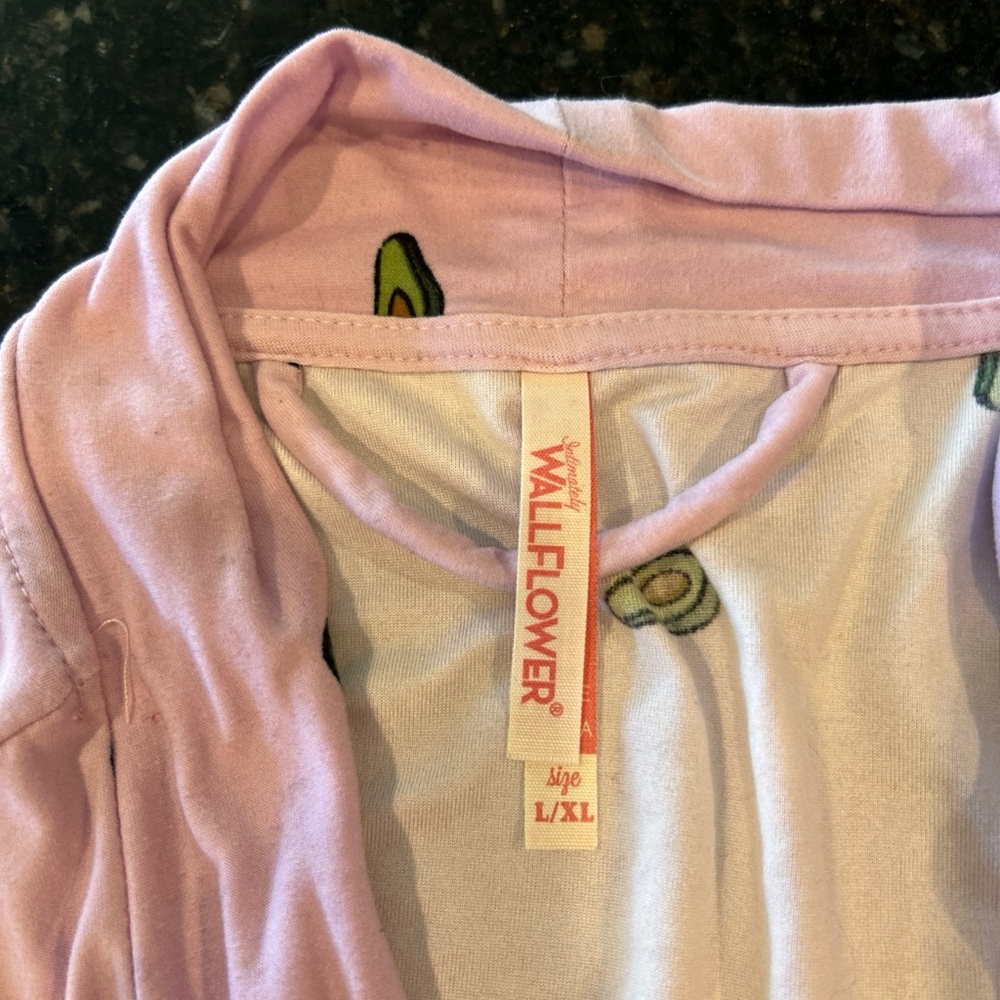 Wallflower Light Pink Avocado Patterned Robe - Picture 3 of 6